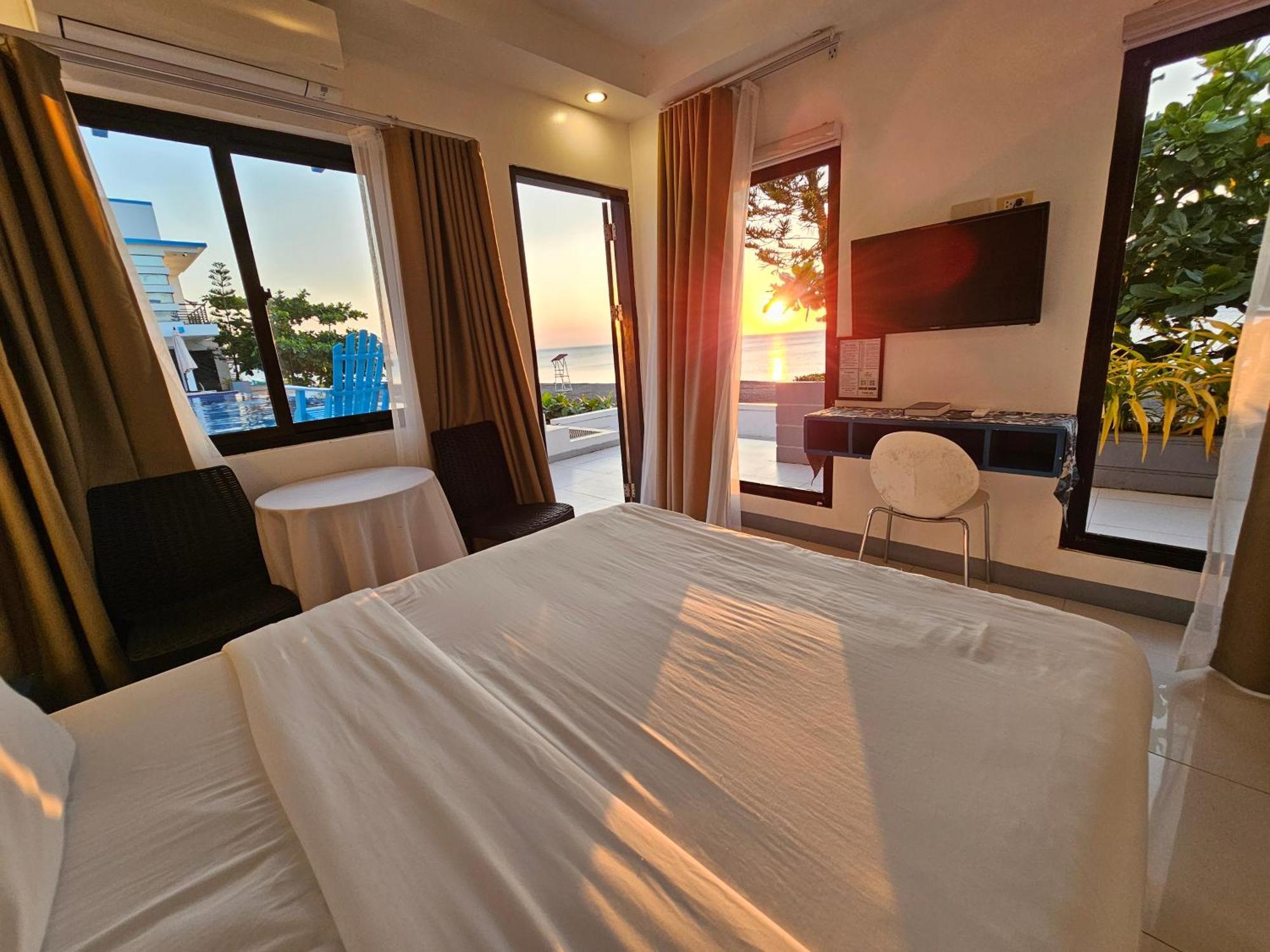 Santa Ana  Blue Coast Beach Hotel מראה חיצוני תמונה